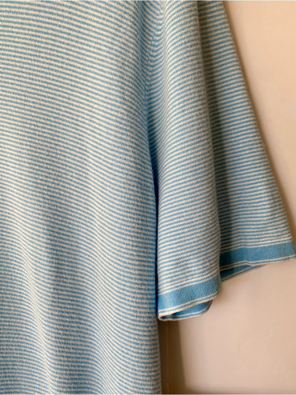 Simons Le 31 Classic Light Blue Soft V‑Neck Polo Shirt - Picture 6 of 12